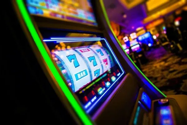 x776 Blackjack Royalty — Where the Serious Hands Get Played